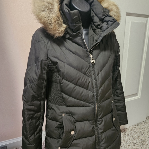 Michael Kors Women's Army Green Quilted Jacket with Faux Fur Hood - Picture 7 of 16